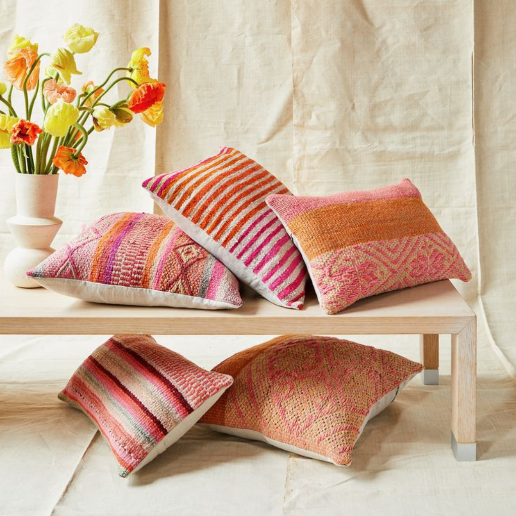Cushion & Pillow